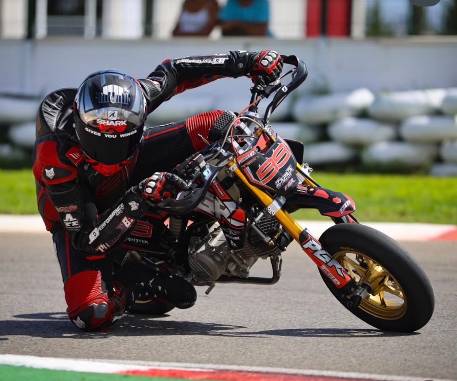 En la curva, a toda velocidad